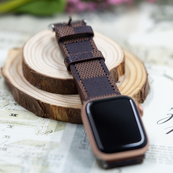 Checker Damier Apple Watch Band Ebène Brown Checker Leather 38/40/41 & 42/44/45 - Picture 5 of 5